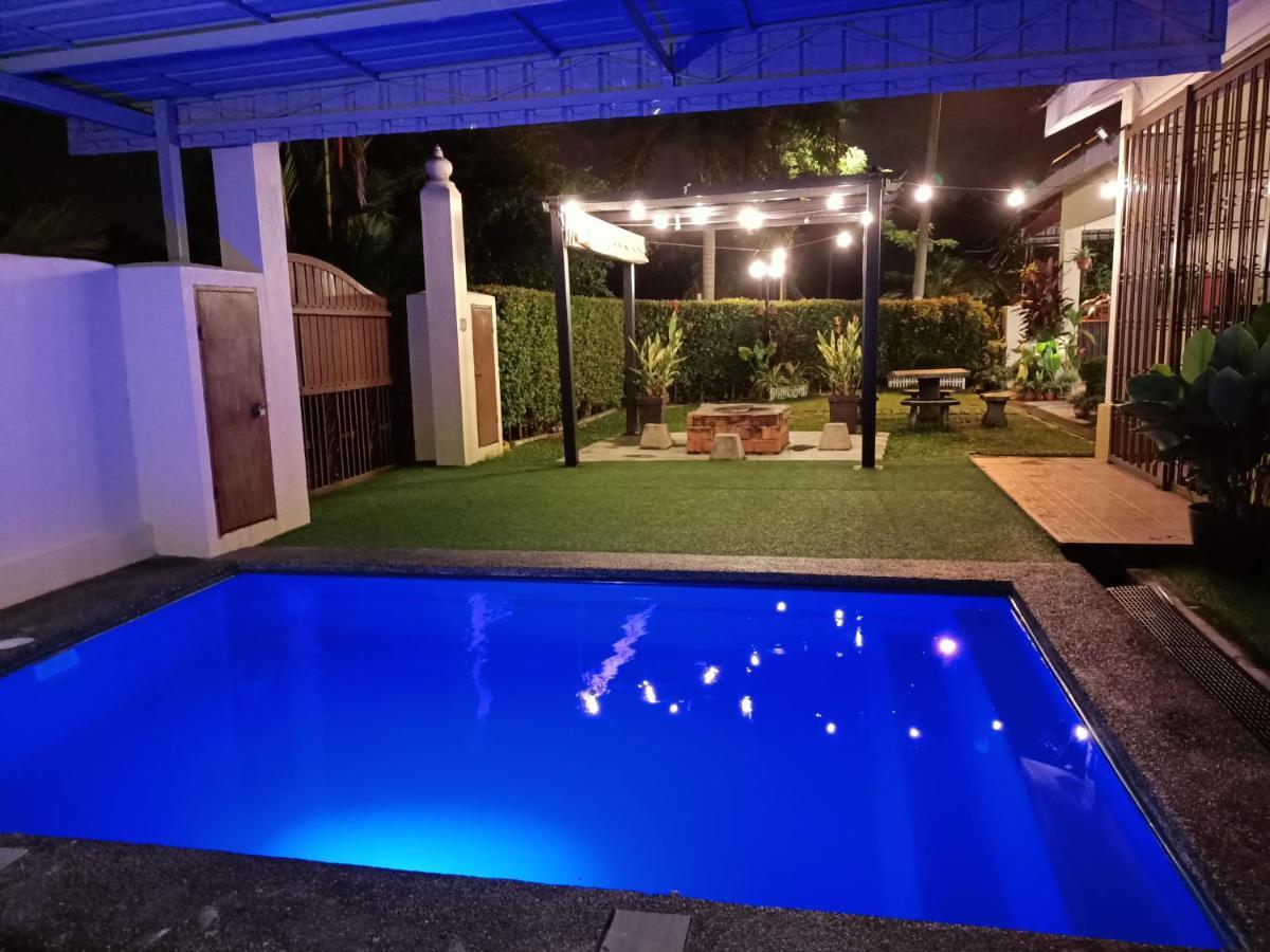 Inap Desa Putrajaya Guesthouse With Private Pool Kajang Bagian luar foto